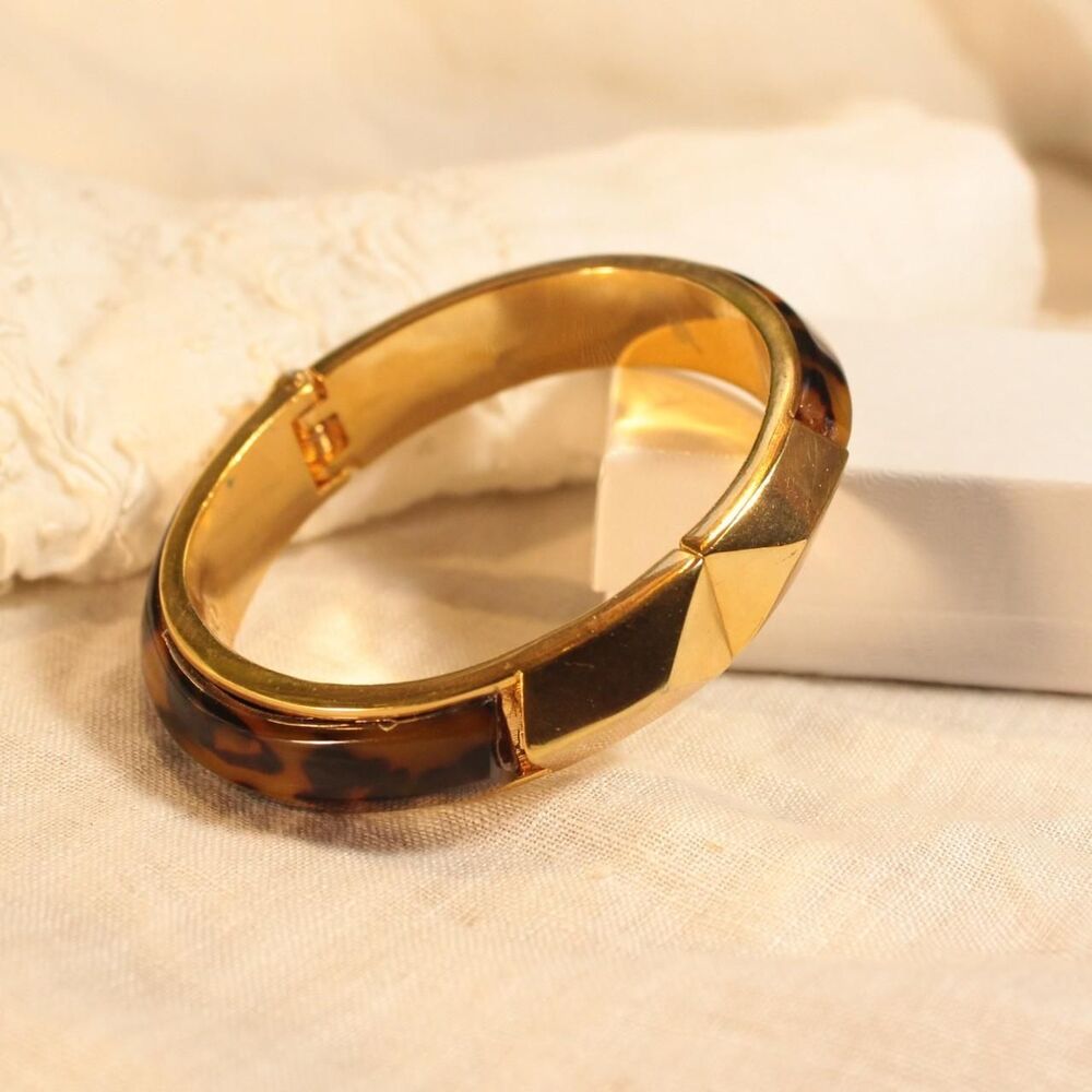 Y2K Vince Camuto Tortoise-Shell Gold-Tone Bracelet Bangle